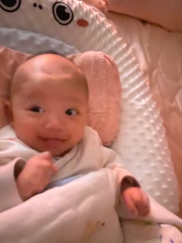 我是个爱笑的小盆友哟